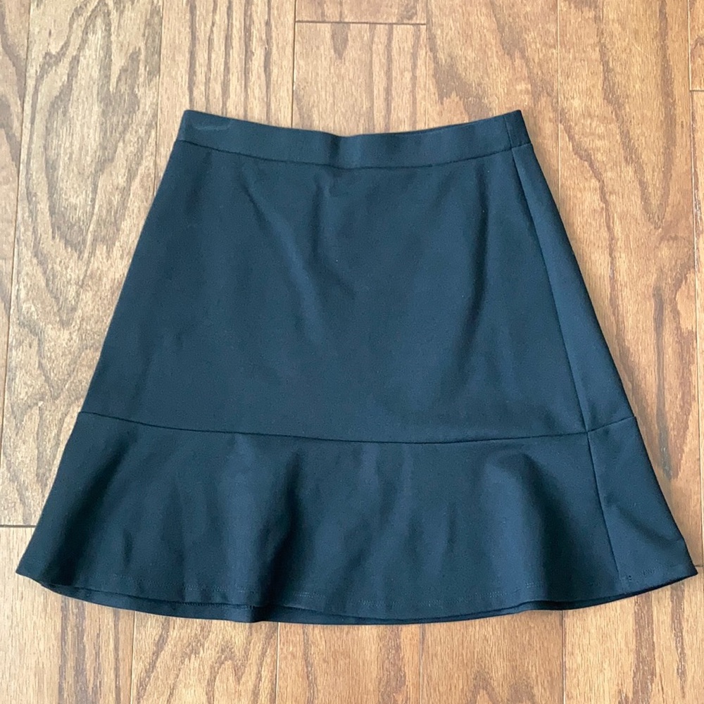Anne Taylor LOFT Black A-Line Mini Skirt Petite